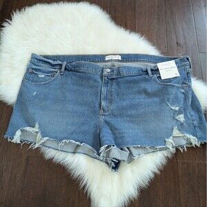 NWT Abercrombie & Fitch The Mom Short Mid Rise Denim Blue Distressed 36 / 22